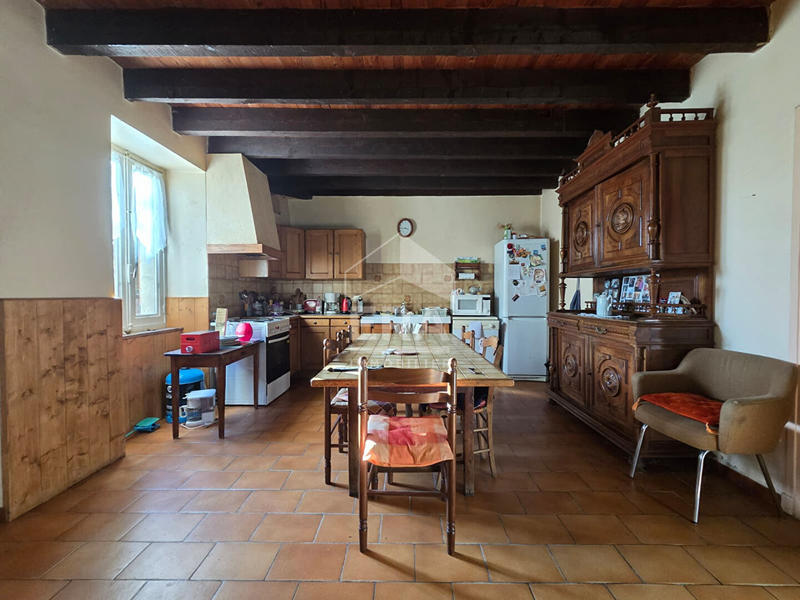 Maison - 166 m² - 7 pièces