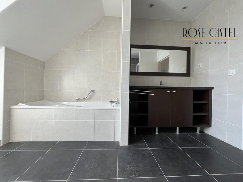 Appartement - 108 m² - 4 pièces