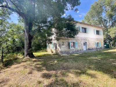 Maison - 180 m² - 9 pièces