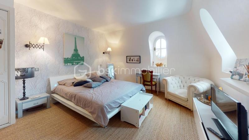 Appartement - 246 m² - 6 pièces