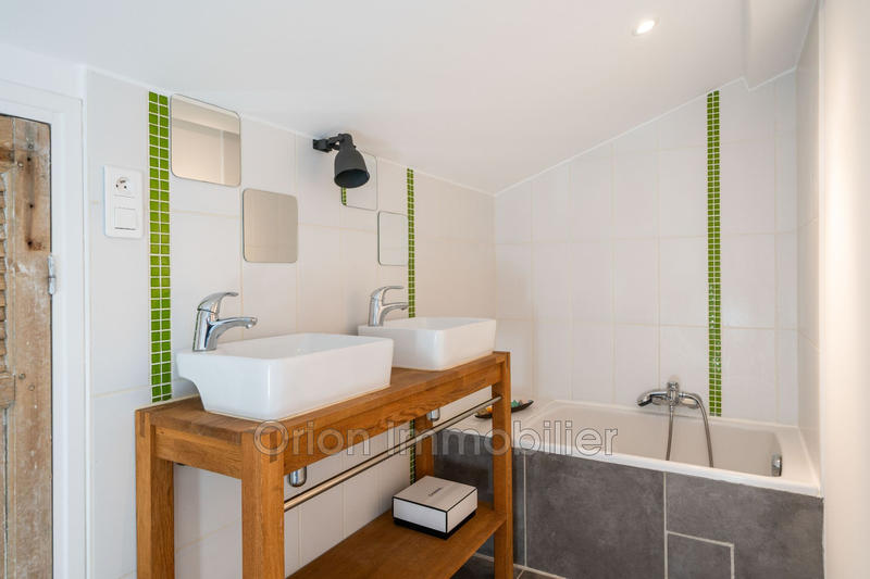 Maison - 198 m² - 8 pièces