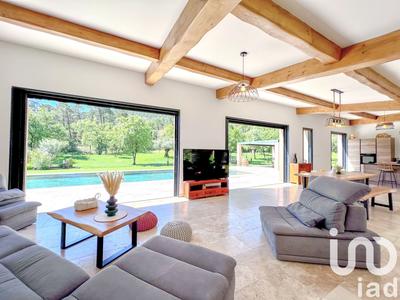 Maison - 290 m² - 8 pièces