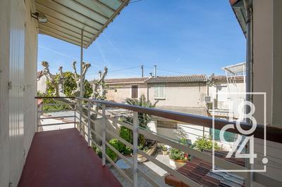 Maison - 240 m² - 9 pièces