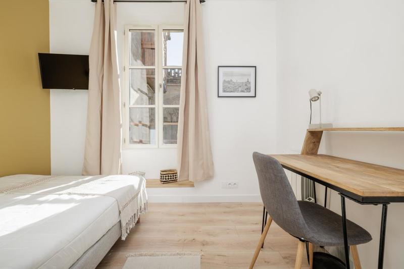 Appartement - 93 m² - 5 pièces