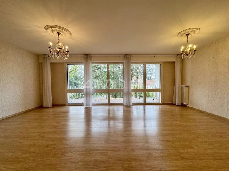 Appartement - 85 m² - 3 pièces