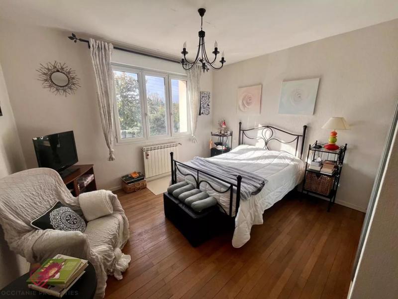 Maison - 227 m² - 6 pièces