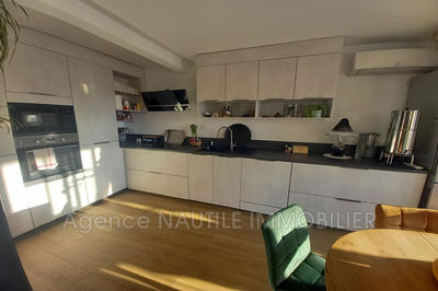 Appartement - 65 m² - 2 pièces