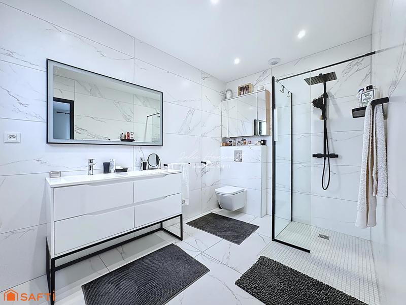 Maison - 217 m² - 5 pièces