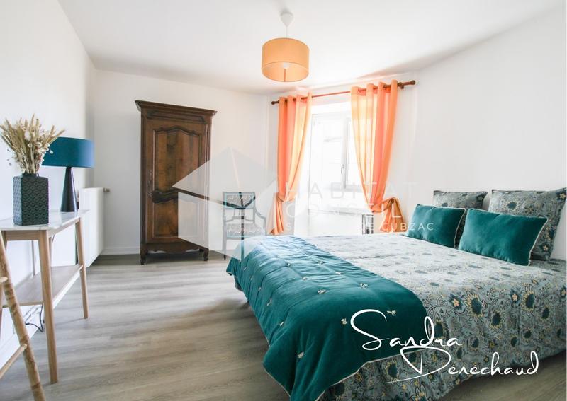 Maison - 228 m² - 9 pièces