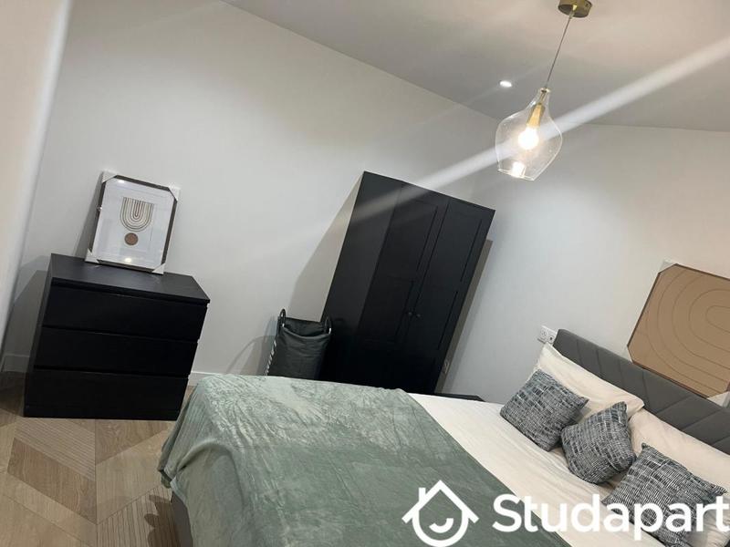 Chambre - 10 m² - 1 pièce