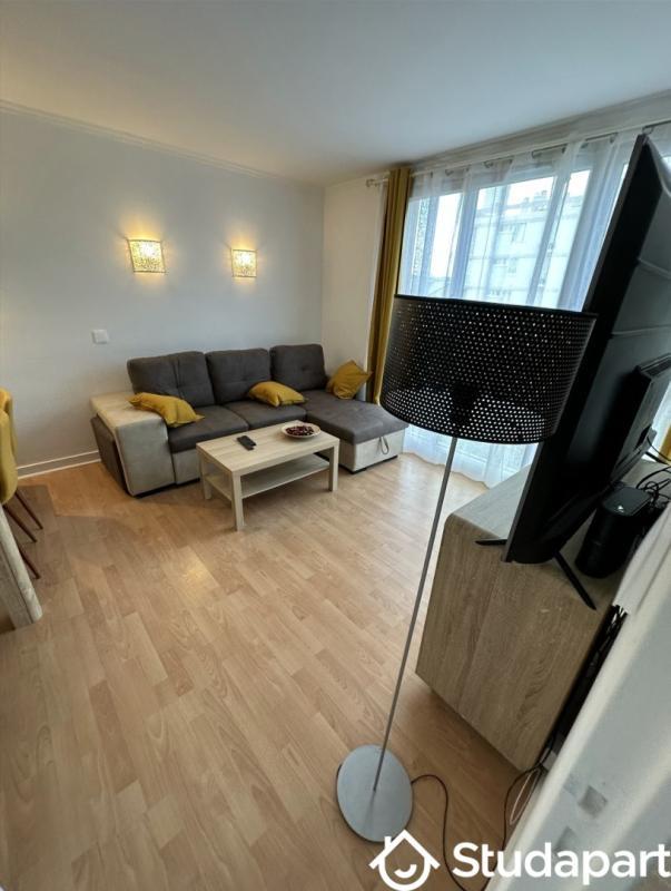 Chambre - 13 m² - 1 pièce