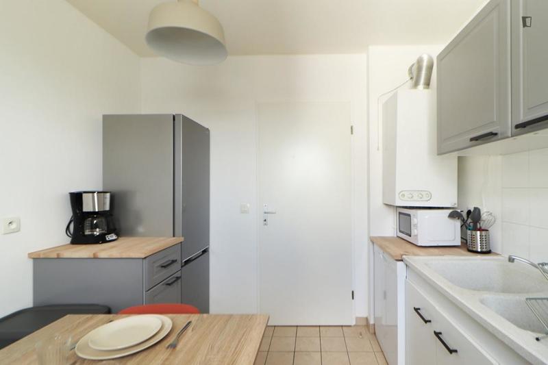 Chambre - 10 m² - 4 pièces