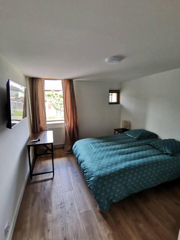 Maison - 265 m² - 9 pièces