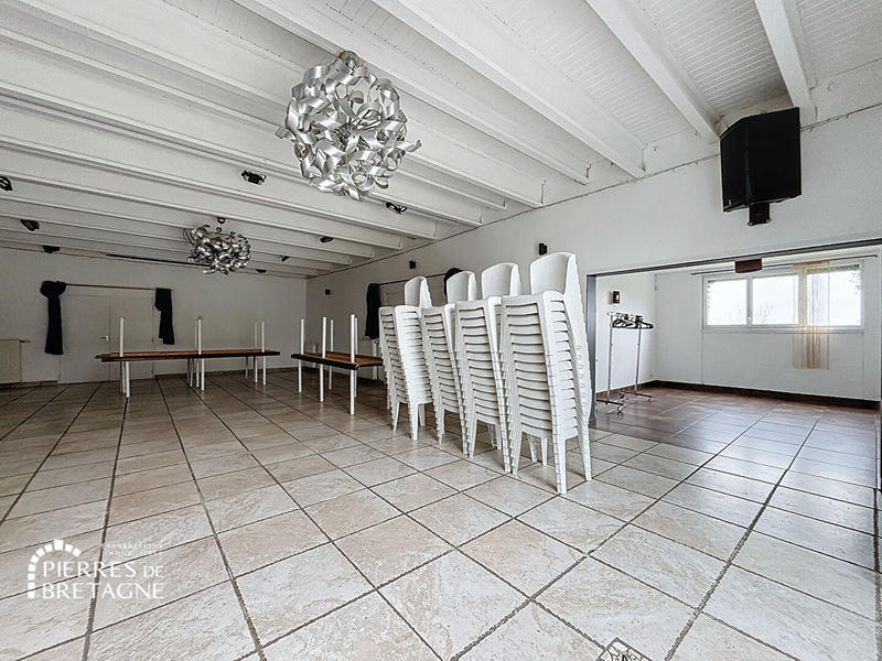 Longère - 270 m² - 10 pièces