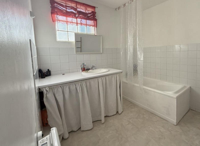 Maison - 167 m² - 6 pièces