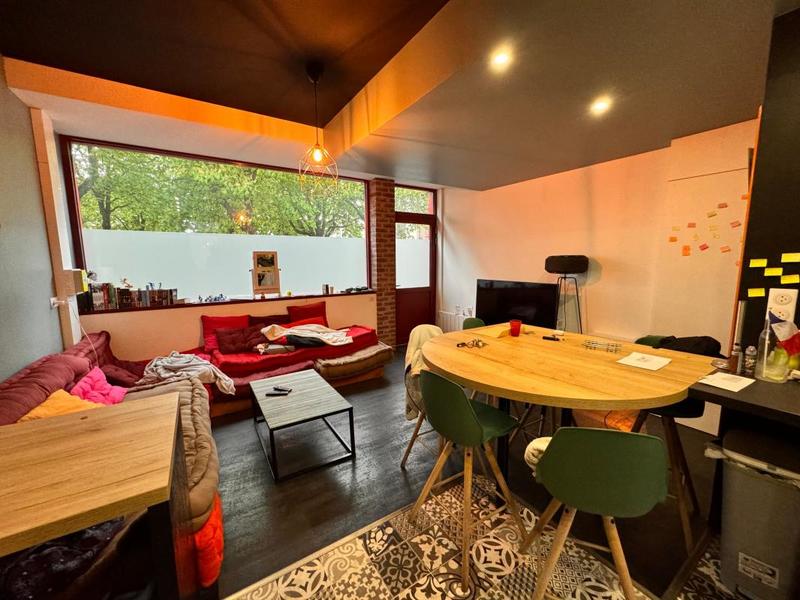 Maison - 140 m² - 8 pièces