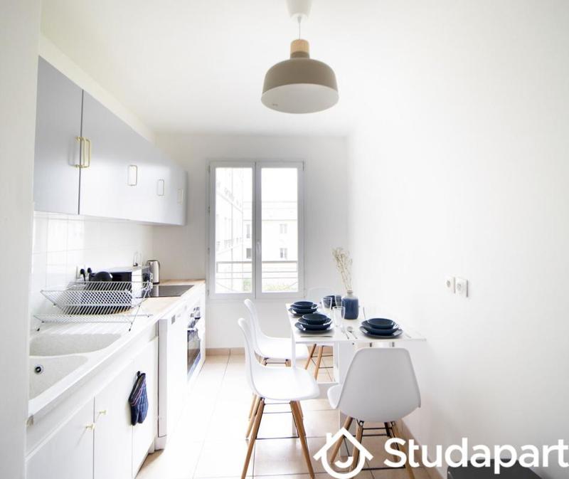 Chambre - 13 m² - 1 pièce