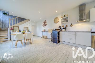 Maison - 80 m² - 4 pièces