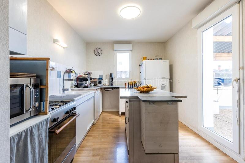 Maison jumelée - 85 m² - 4 pièces