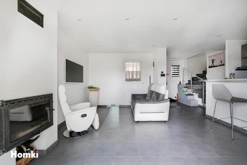 Villa - 90 m² - 4 pièces