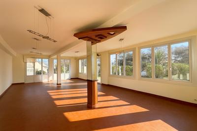 Local commercial - 143 m²