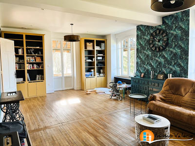 Maison - 189 m² - 7 pièces