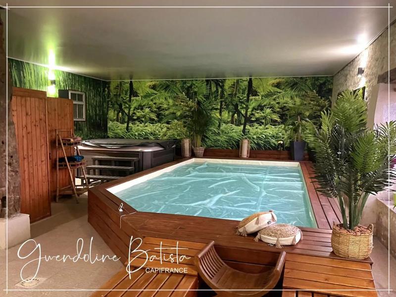 Maison - 300 m² - 6 pièces