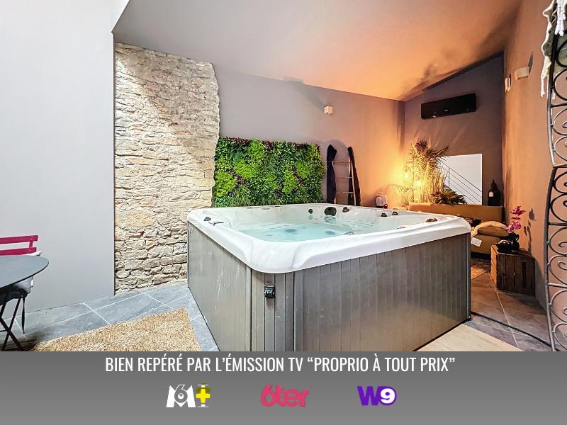 Maison - 330 m² - 8 pièces