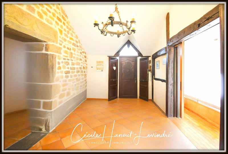 Maison - 202 m² - 8 pièces