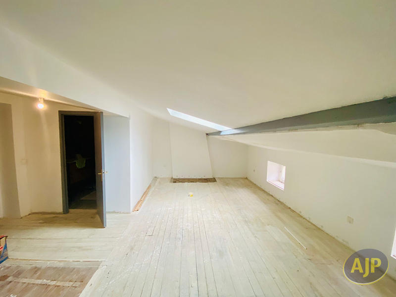 Immeuble - 8 pièces