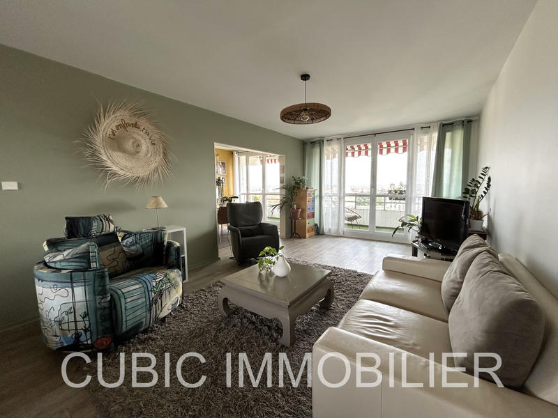 Appartement - 93 m² - 4 pièces