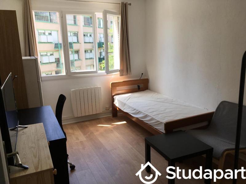 Chambre - 13 m² - 1 pièce