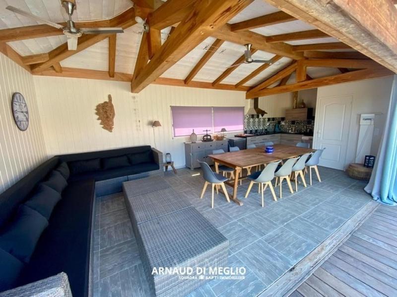Villa - 324 m² - 11 pièces
