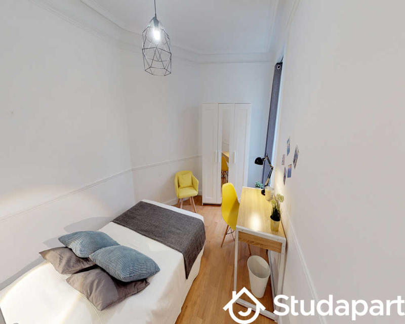 Chambre - 100 m² - 1 pièce