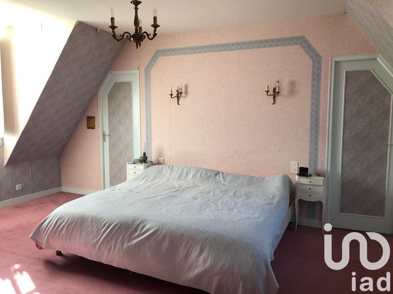 Maison - 236 m² - 8 pièces