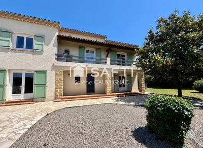 Maison - 251 m² - 8 pièces