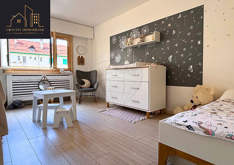 Appartement - 121 m² - 5 pièces