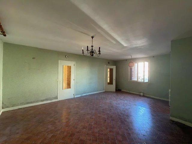 Maison de village - 120 m² - 9 pièces