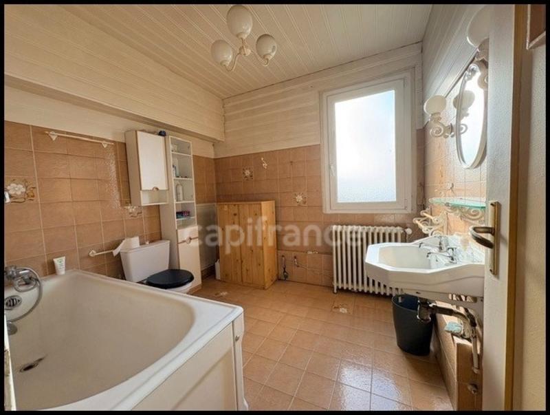 Maison - 137 m² - 7 pièces
