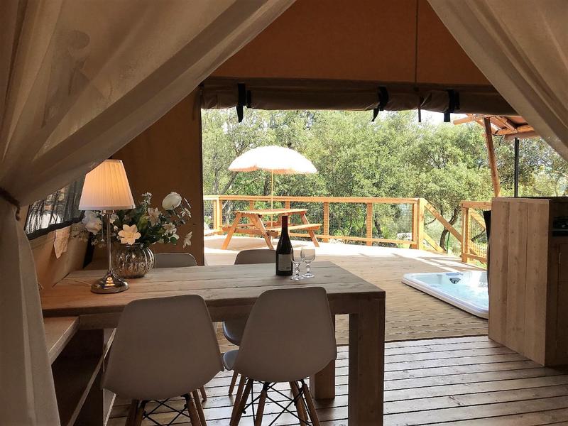 Maison de domaine - 755 m² - 28 pièces