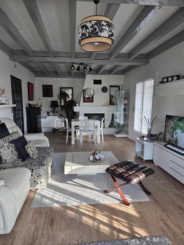 Maison traditionnelle - 123 m² - 6 pièces