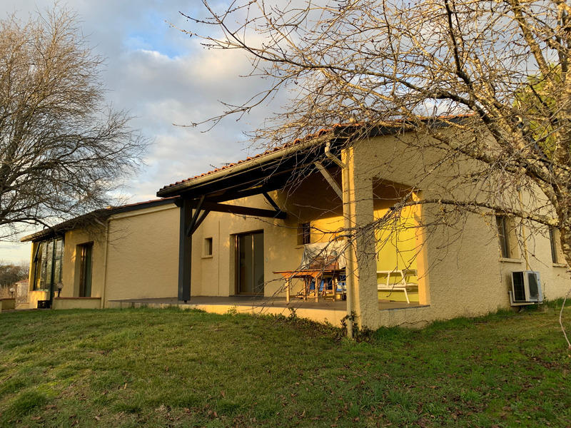 Maison - 200 m² - 8 pièces