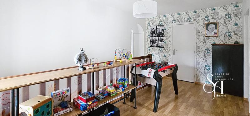 Maison - 190 m² - 8 pièces