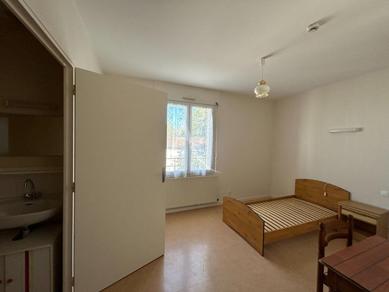 Immeuble - 150 m² - 35 pièces