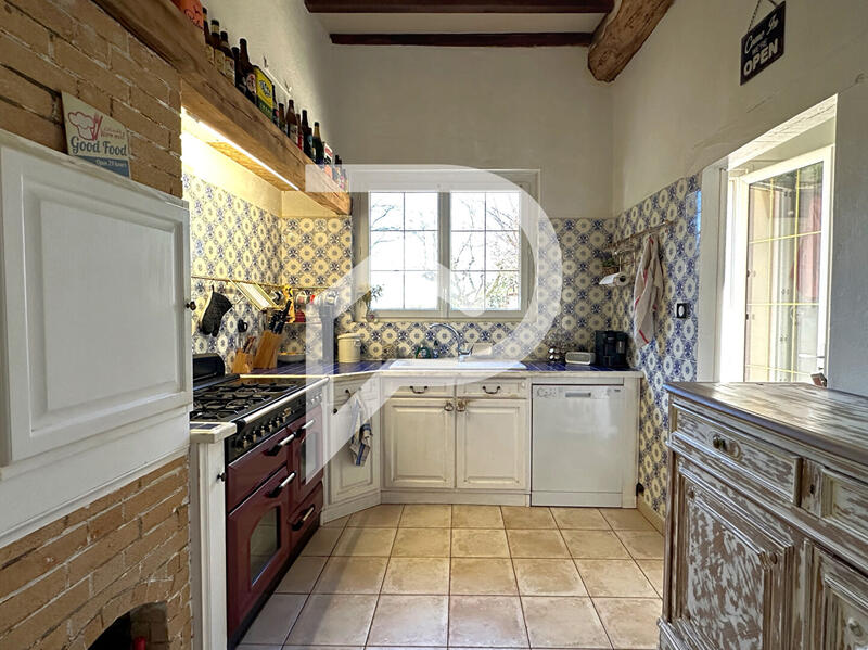 Maison - 207 m² - 7 pièces