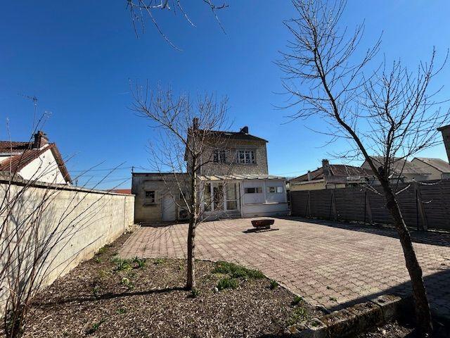 Maison - 105 m² - 4 pièces