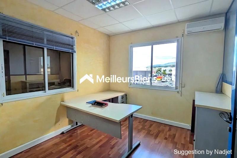 Bureau - 94 m² - 4 pièces