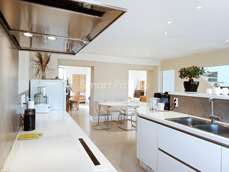 Propriété - 267 m² - 12 pièces