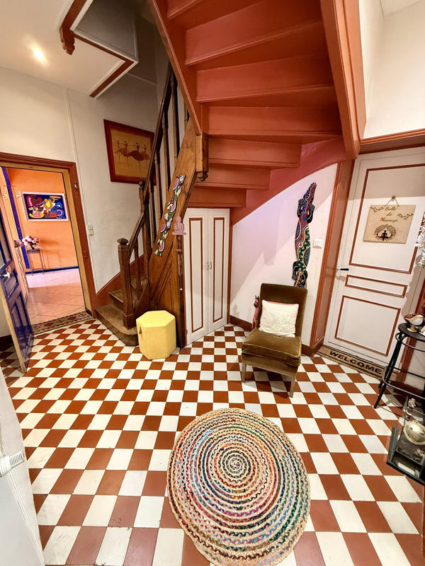 Maison ancienne - 320 m² - 11 pièces