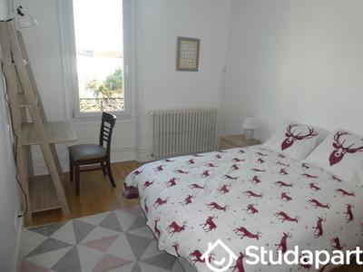 Chambre - 12 m² - 1 pièce